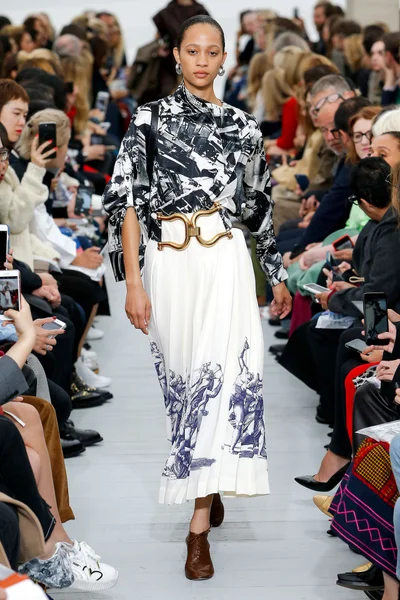 Look 39